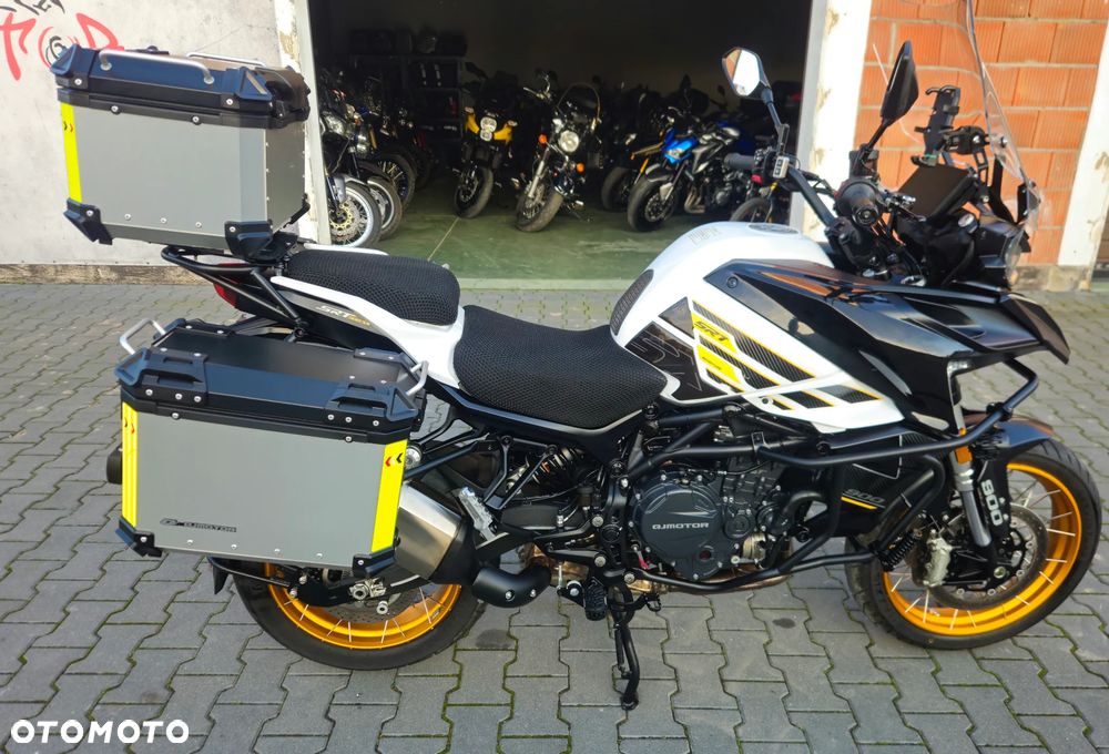 QJmotor SRT900SX