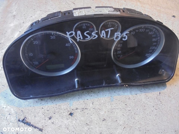 VW PASSAT B5 LICZNIK ZEGARY 3B0920807F