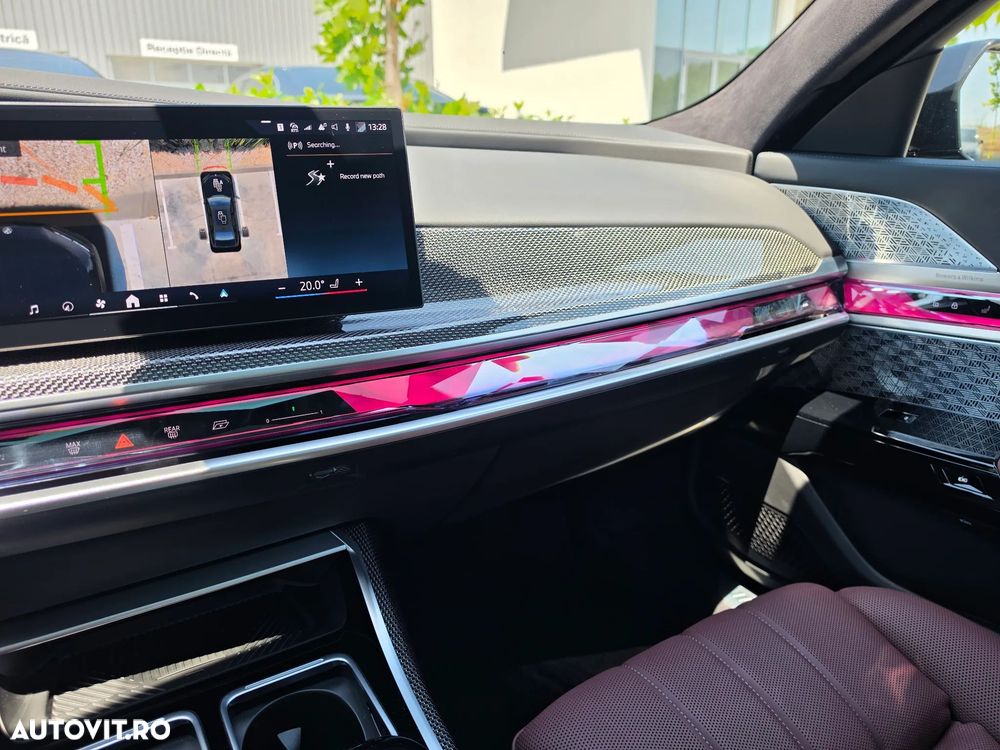 BMW Seria 7 740d xDrive MHEV - 17