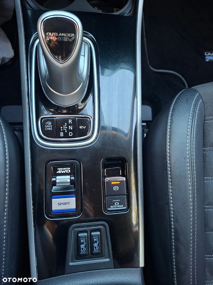 Mitsubishi Outlander Intense - 20