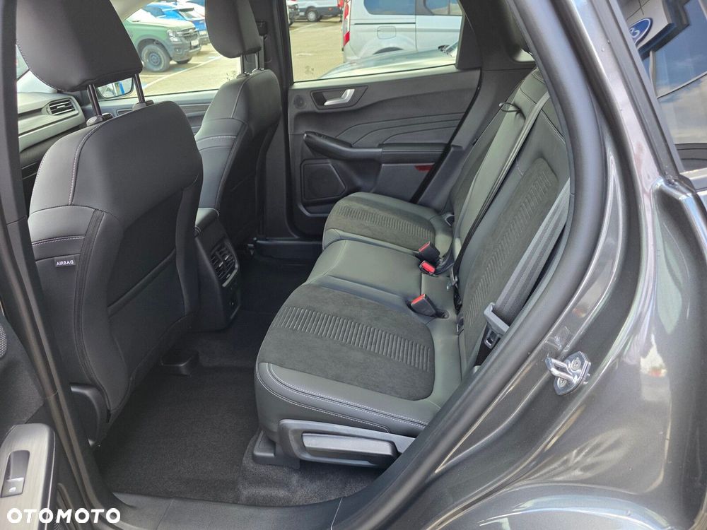 Ford Kuga - 27