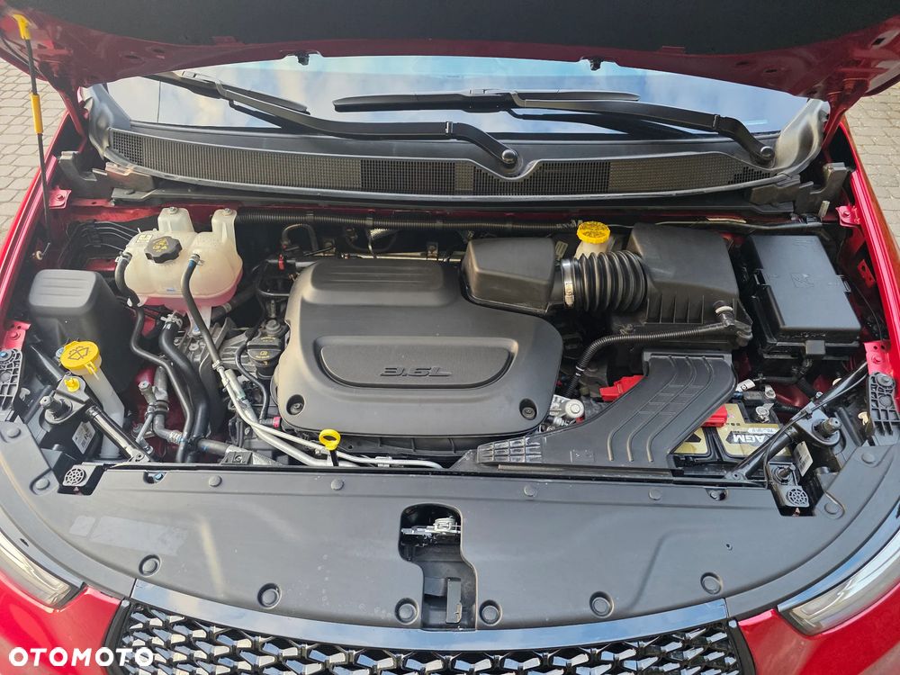 Chrysler Pacifica - 35