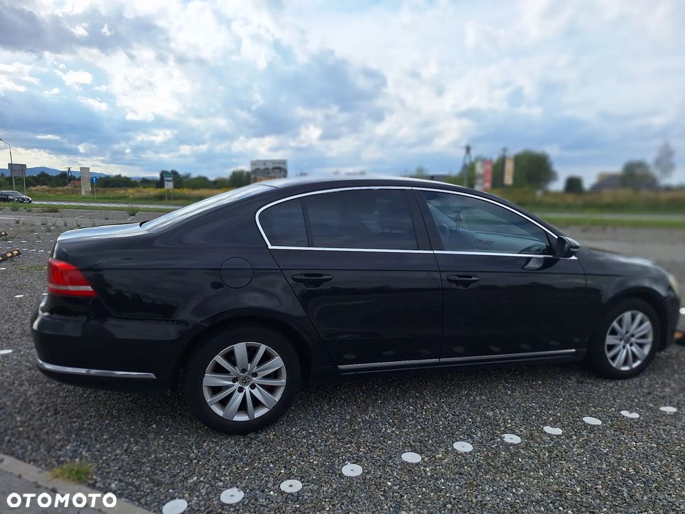 Volkswagen Passat 2.0 TDI Comfortline - 10