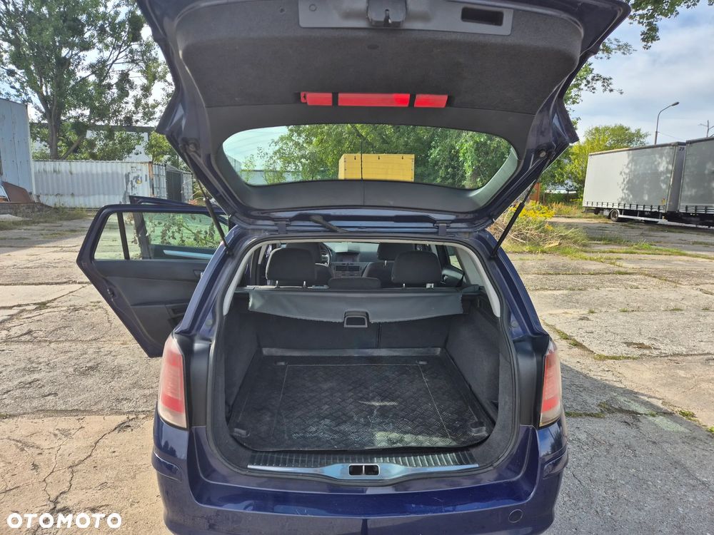 Opel Astra 1.9 CDTI - 11
