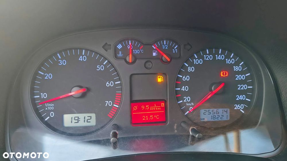 Volkswagen Golf - 5