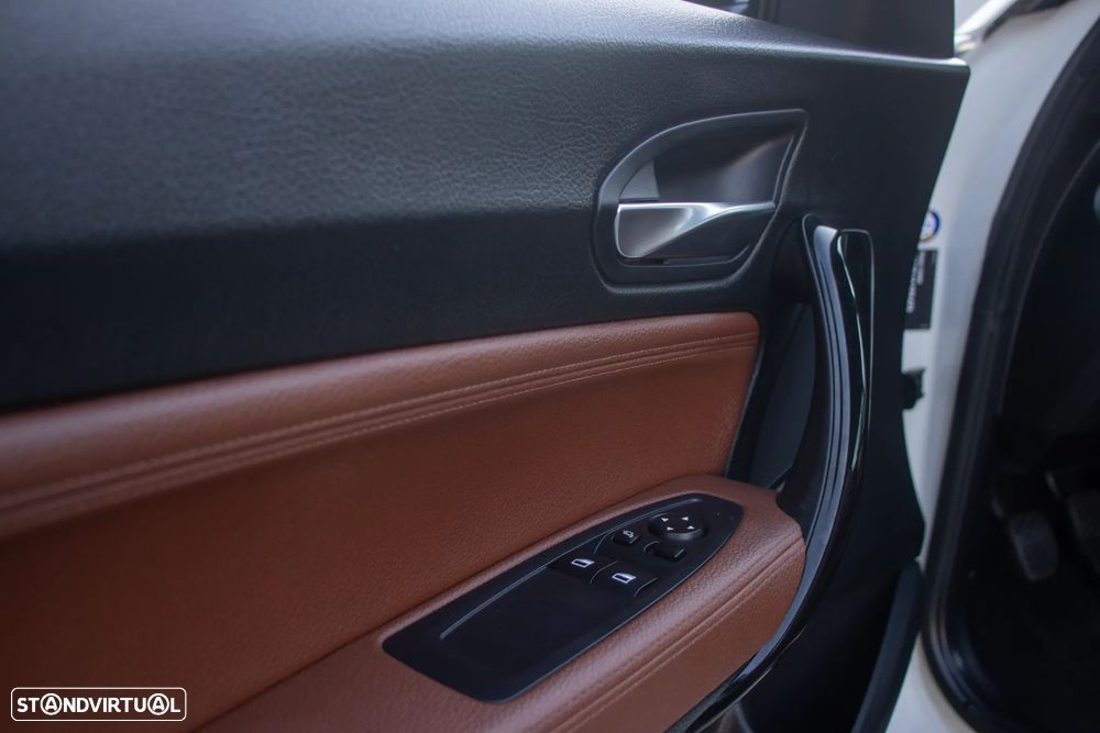 BMW 220 d Coupe Pack M - 11