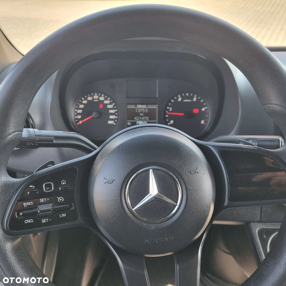 Mercedes-Benz Sprinter - 17