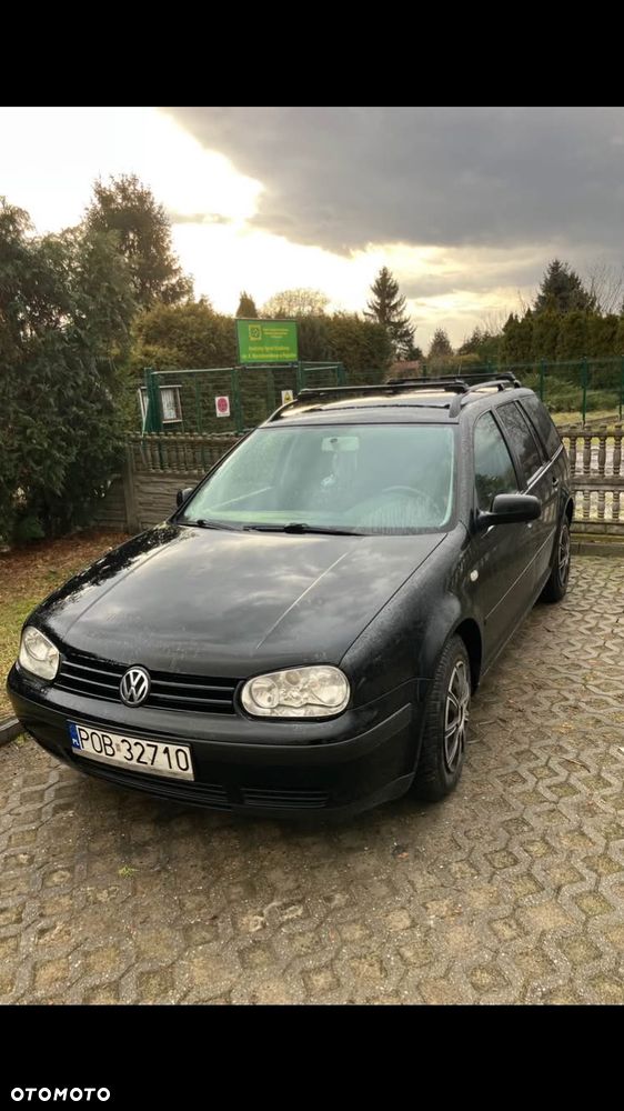 Volkswagen Golf - 1