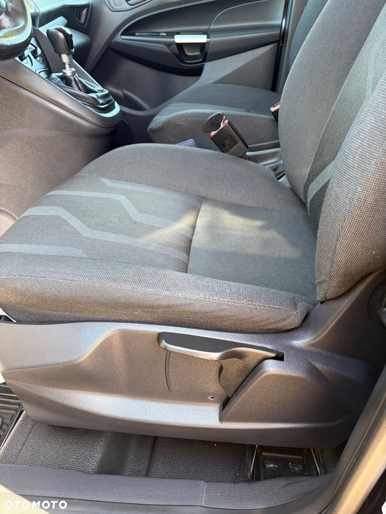 Ford Connect - 25