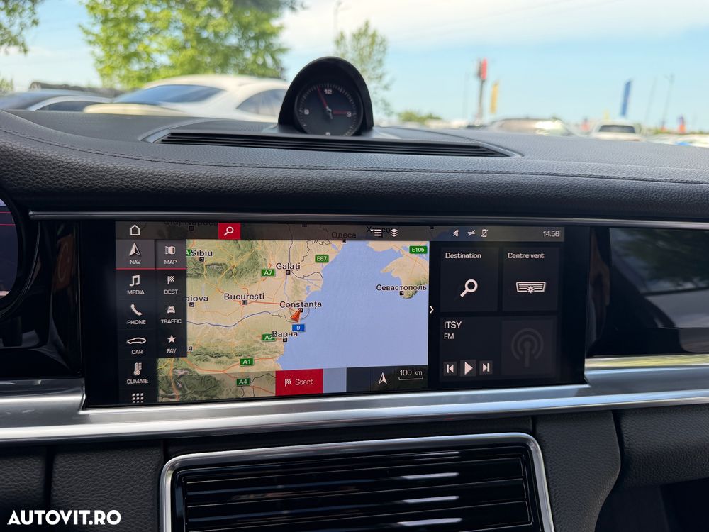 Porsche Panamera 4S Executive - 18