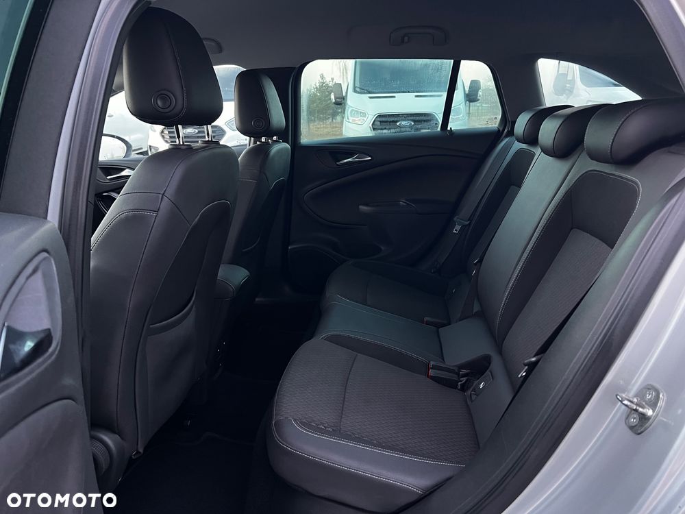 Opel Astra 1.6 CDTI Elite S&S - 29