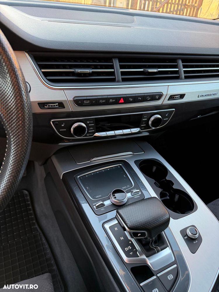 Audi Q7 - 6
