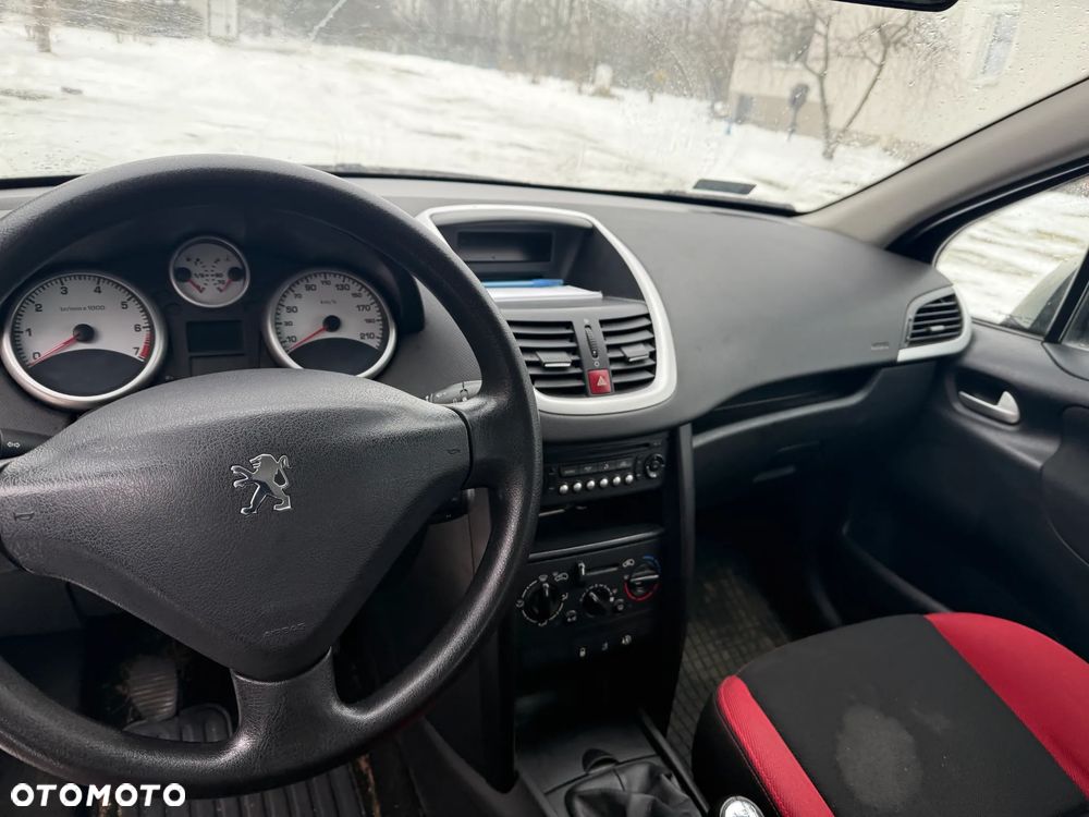 Peugeot 207 1.4 16V Trendy nICE - 3
