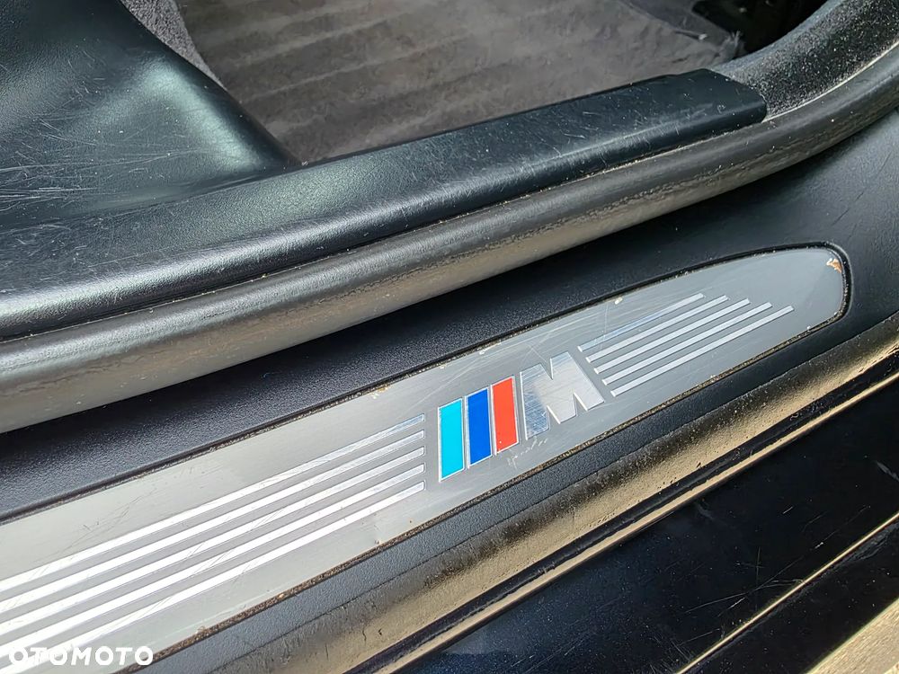 BMW Seria 5 525i - 23