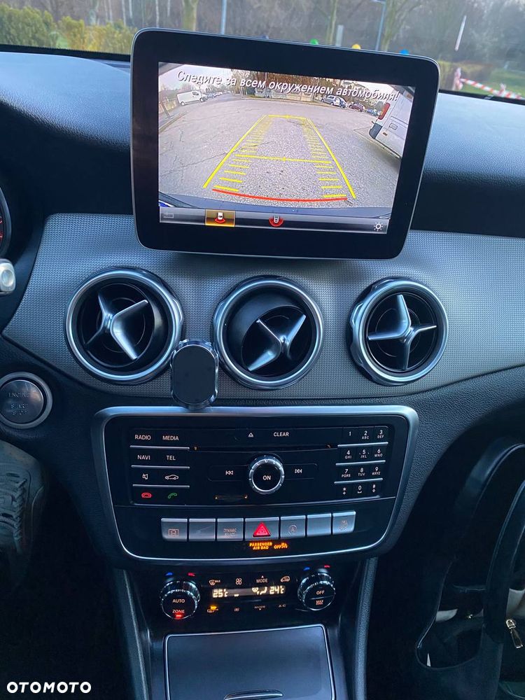 Mercedes-Benz GLA - 5