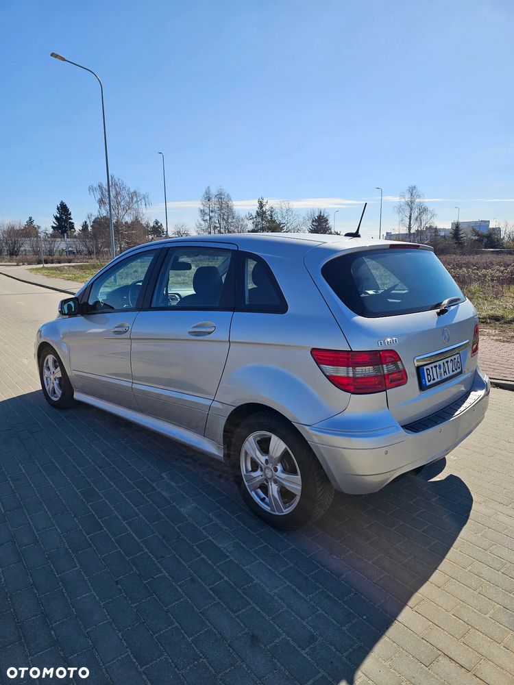 Mercedes-Benz Klasa B 180 CDI Autotronic - 11