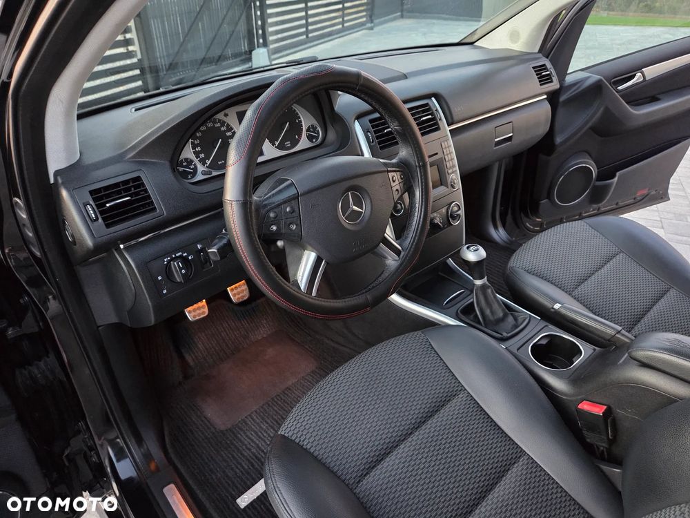 Mercedes-Benz Klasa B 200 CDI DPF - 31