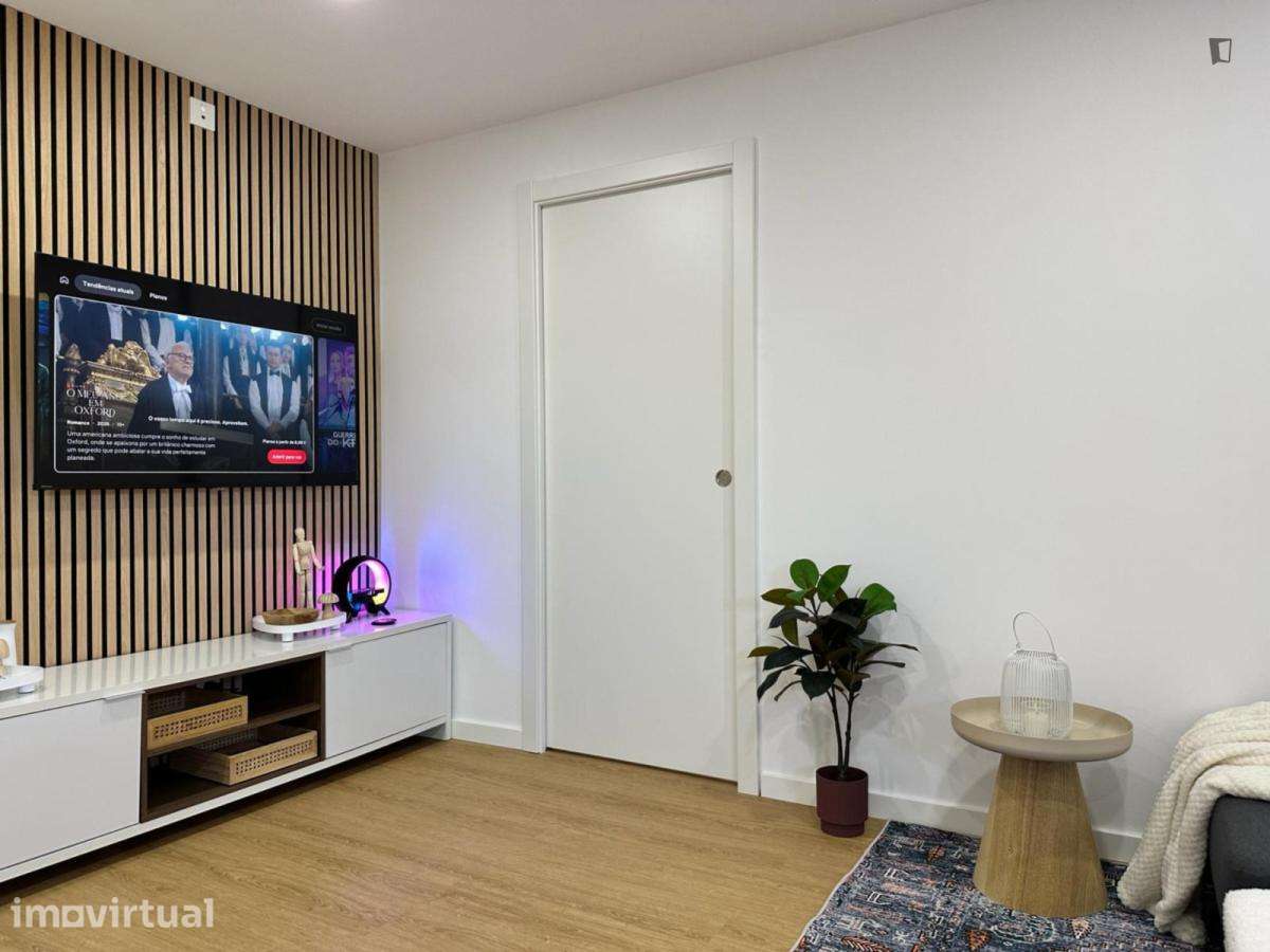 Apartamento com 1 quartos - localizado em Casal do Bispo Coimbra - Grande imagem: 3/26