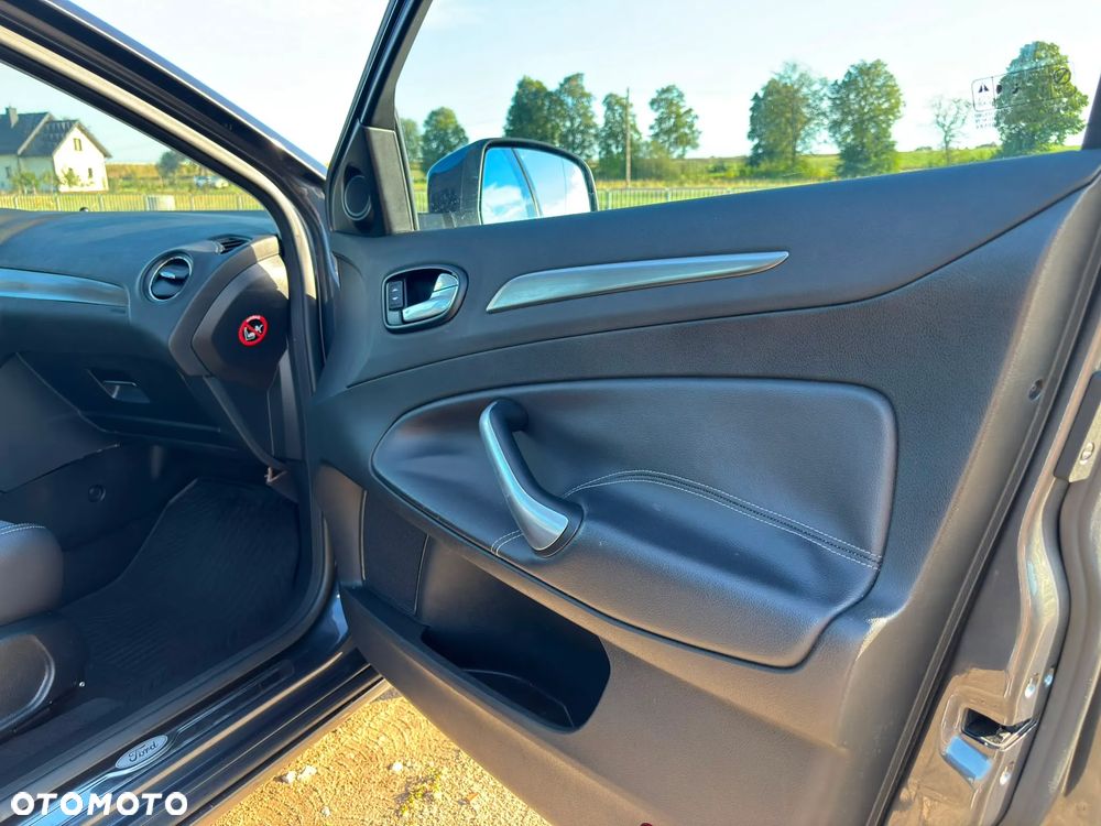 Ford Mondeo 2.0 Titanium - 24