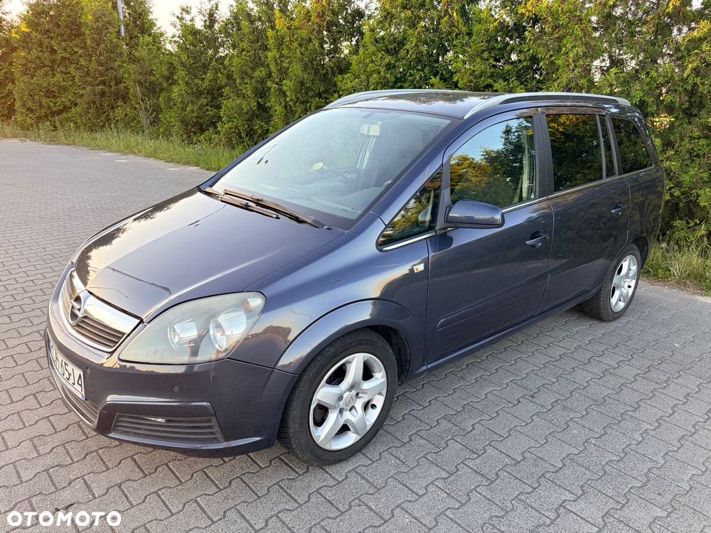 Opel Zafira 1.6 Elegance - 1