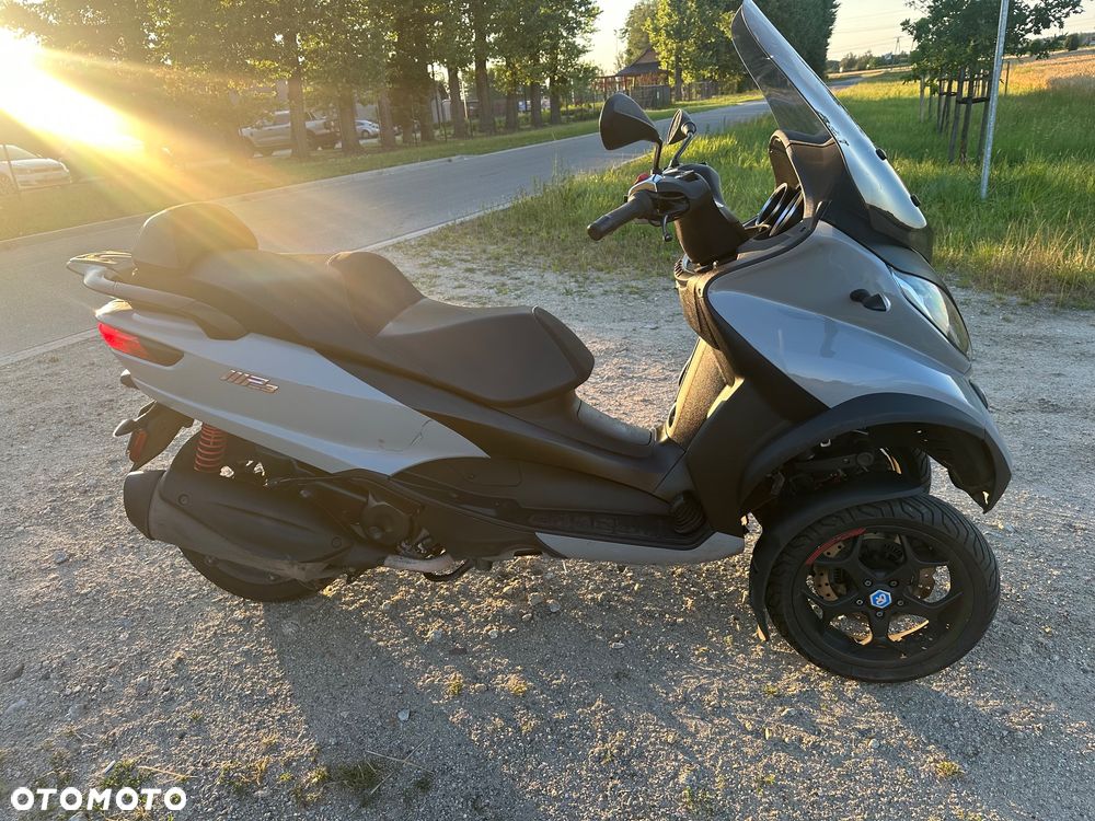 Piaggio MP-3 - 4
