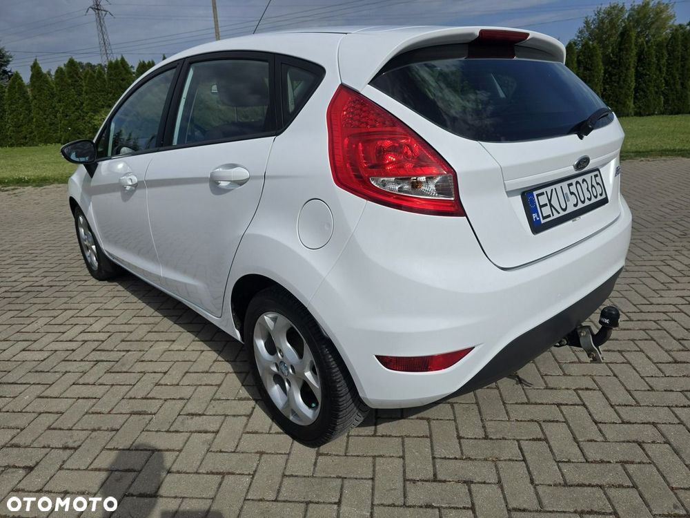 Ford Fiesta - 11