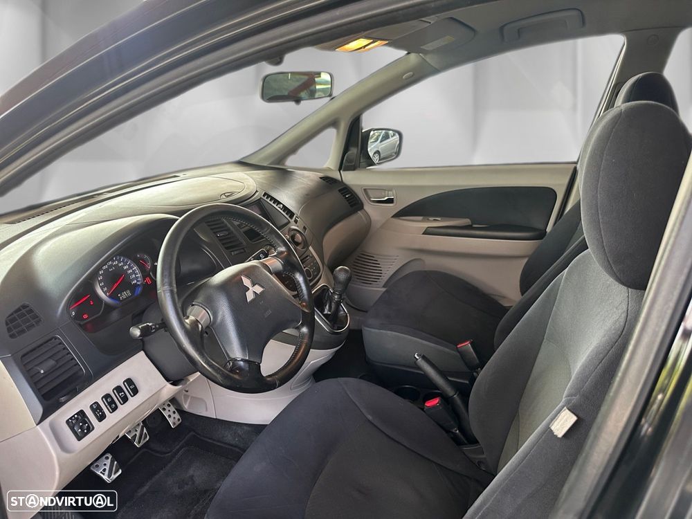 Mitsubishi Grandis 2.0 DI-D Insport - 5