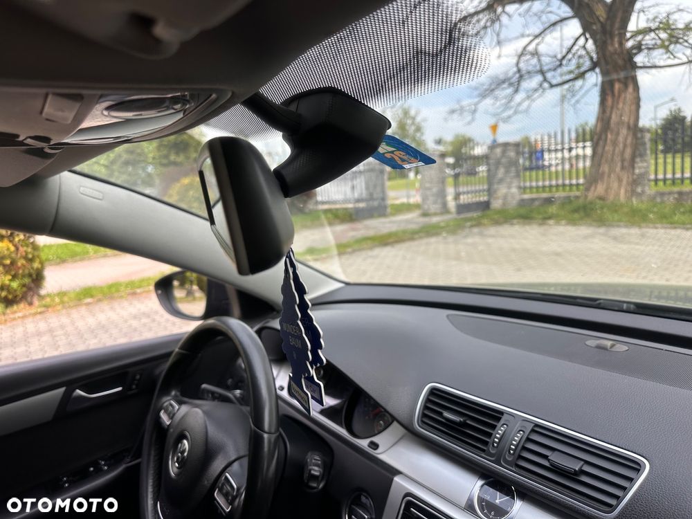 Volkswagen Passat 2.0 Blue TDI SCR Comfortline - 27