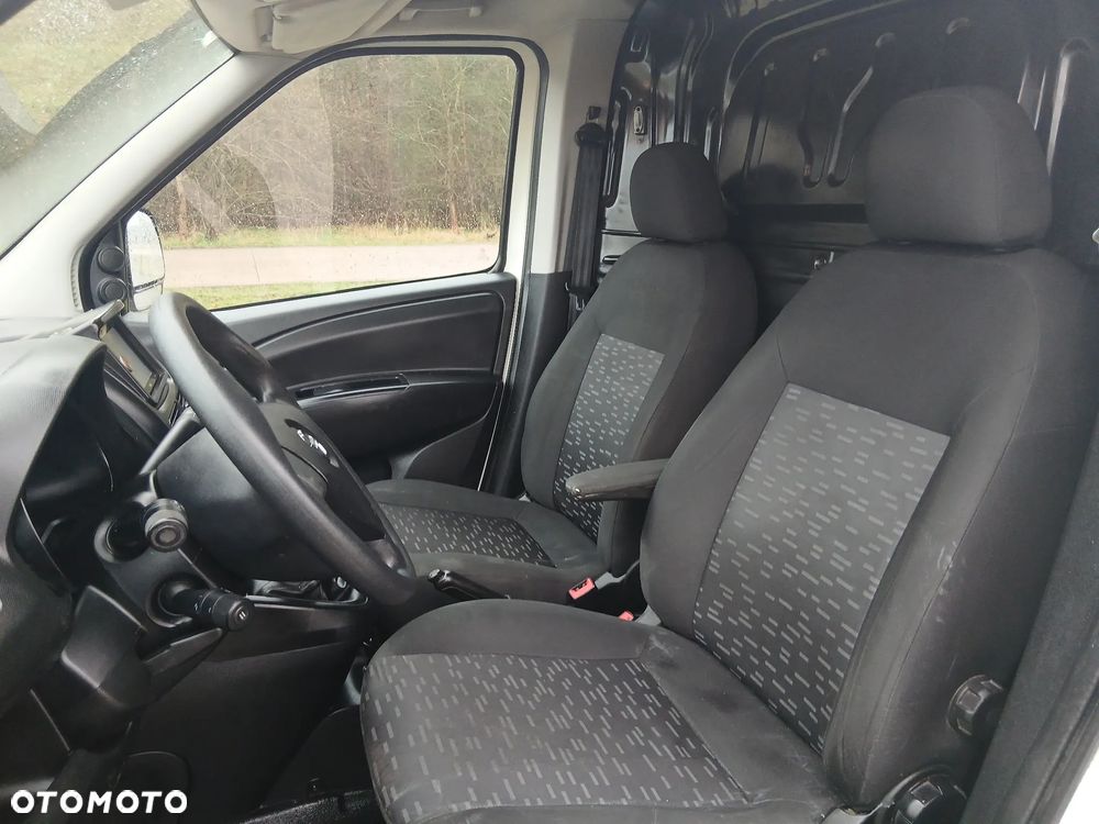 Opel COMBO - 9