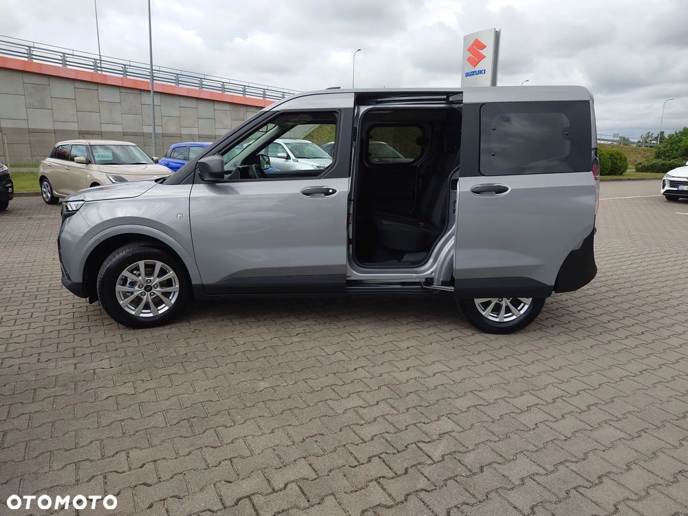Ford Transit Courier - 18