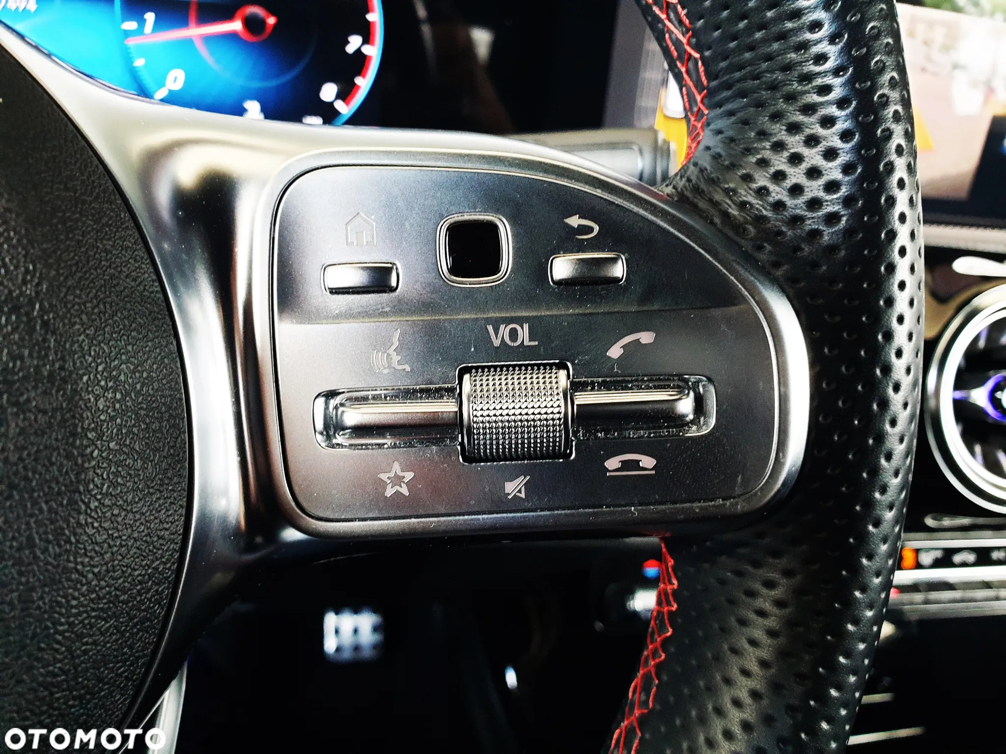Mercedes-Benz CLA 200 AMG Line 7G-DCT - 23