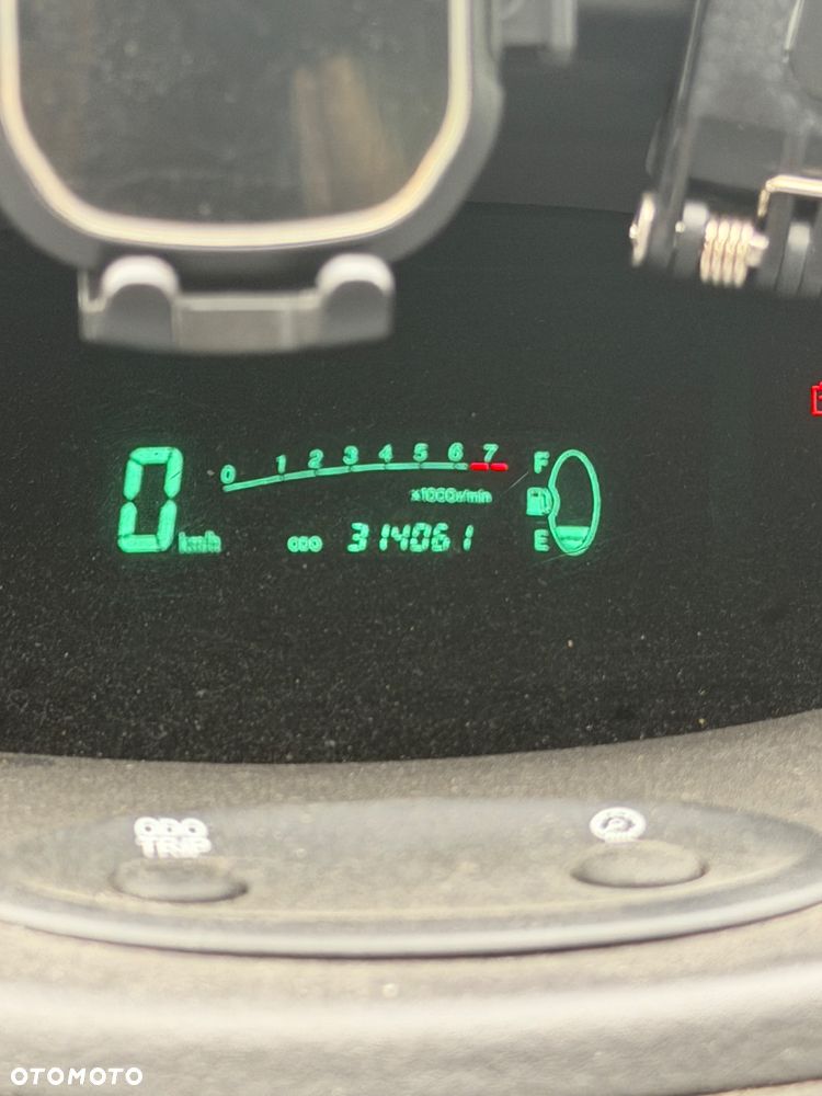 Toyota Yaris - 8