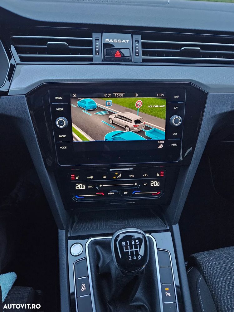 Volkswagen Passat Variant 2.0 TDI (BlueMotion Technology) Comfortline - 13