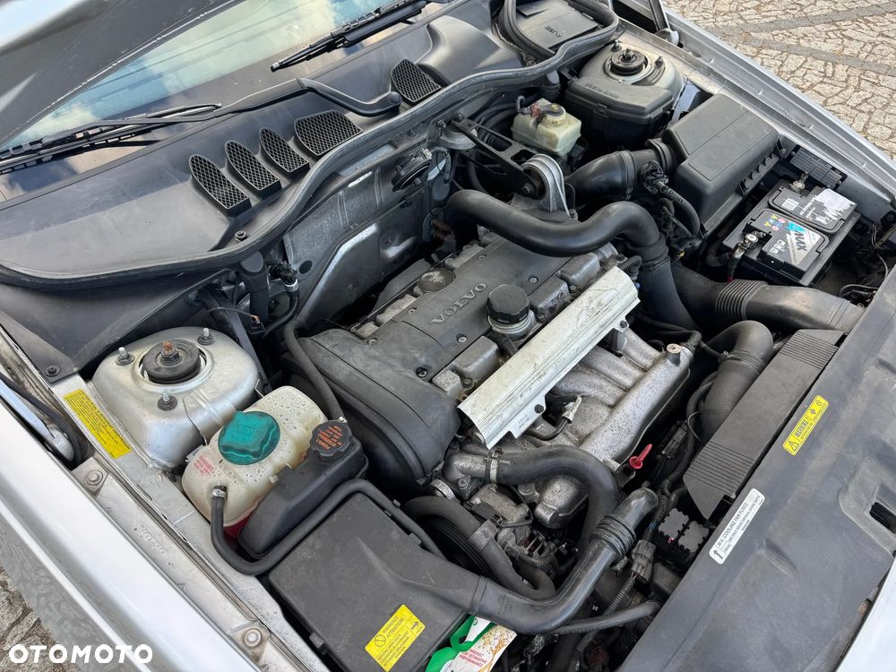 Volvo V70 2.4 T - 35