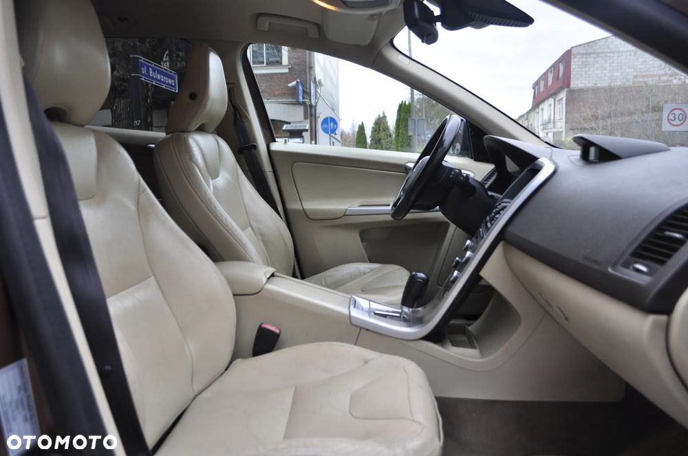 Volvo XC 60 2.4D AWD - 6