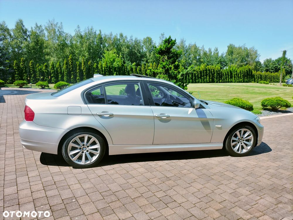 BMW Seria 3 318i Edition Exclusive - 12