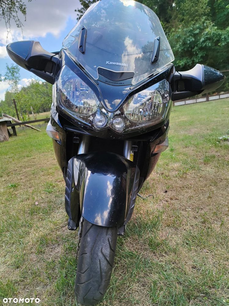 Kawasaki GTR - 10