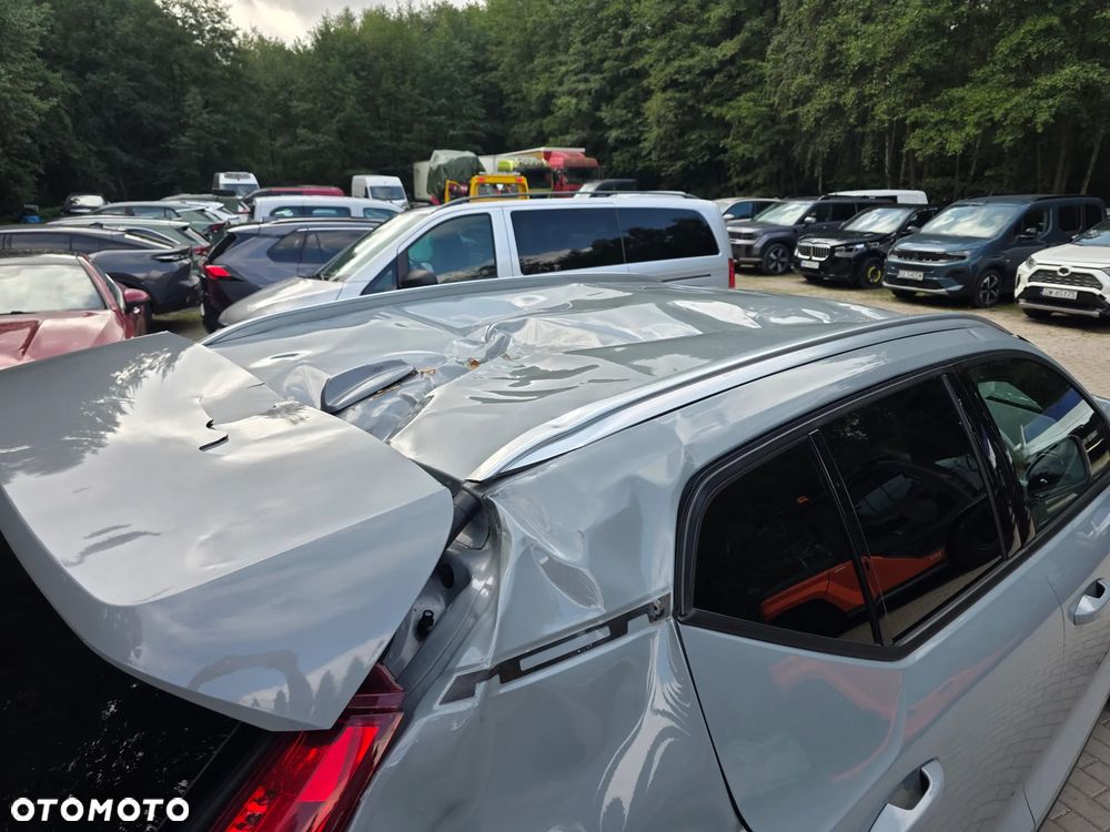 Volvo XC 40 B3 Plus Dark - 6