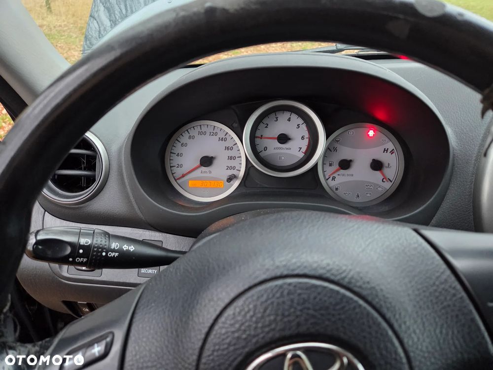 Toyota RAV4 D-4D 4x4 - 12