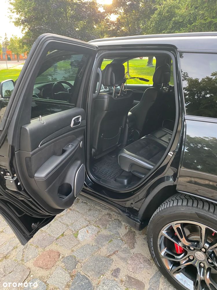 Jeep Grand Cherokee - 17