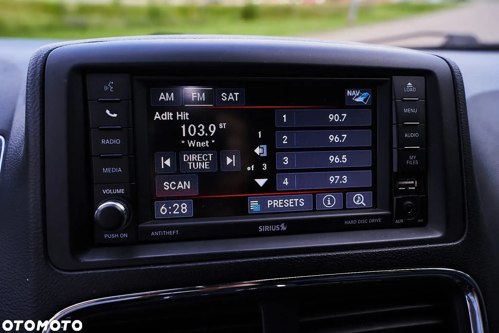 Dodge Grand Caravan - 10
