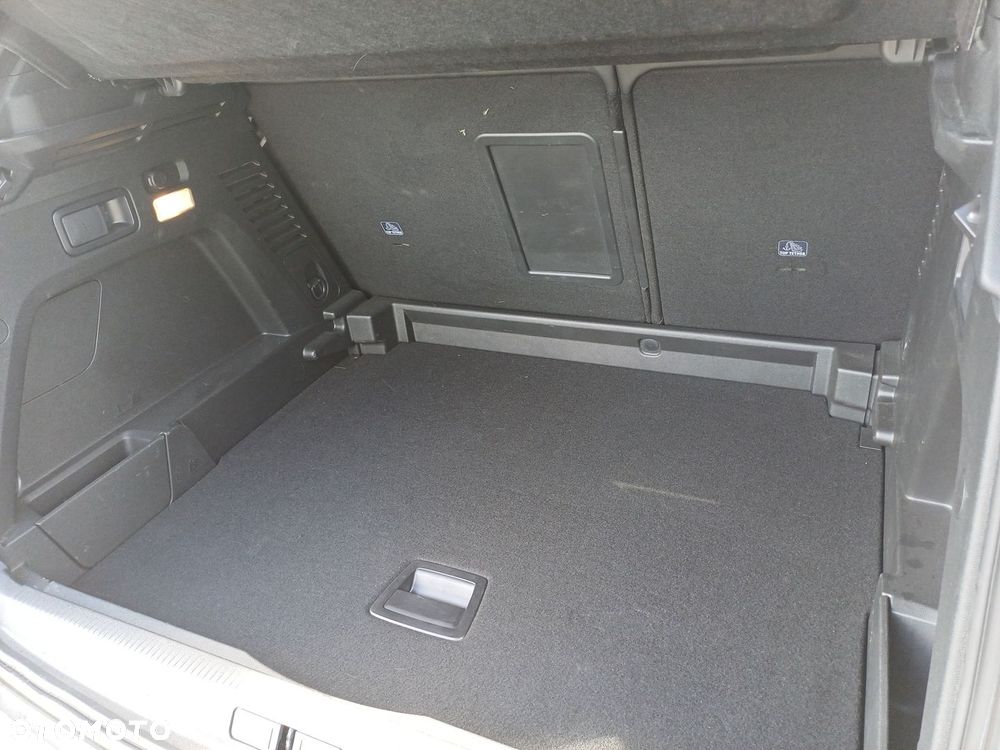 Peugeot 3008 1.5 BlueHDi GT S&S EAT8 - 37