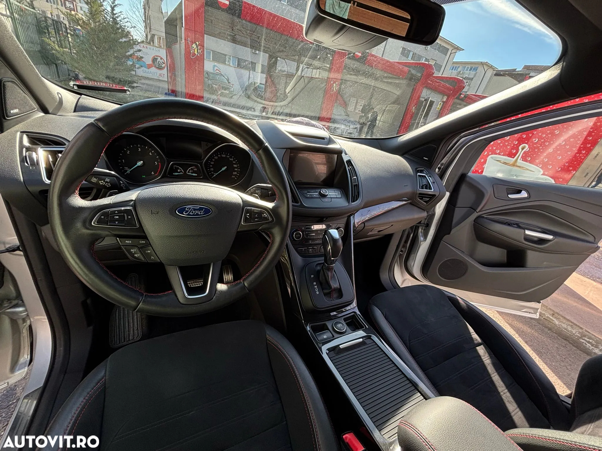 Ford Kuga 2.0 TDCi 4WD Powershift ST-Line - 19