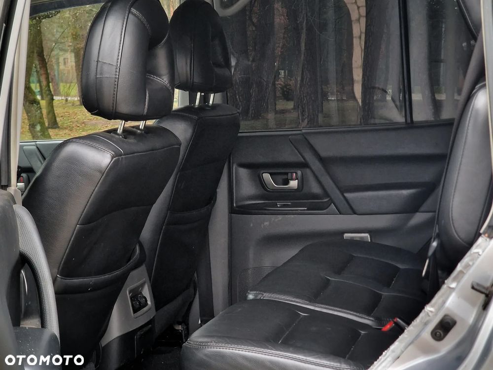 Mitsubishi Pajero 3.2 DI-D Automatik Instyle - 17