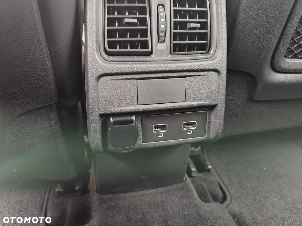 Renault Arkana E-TECH 145 R.S.LINE - 33