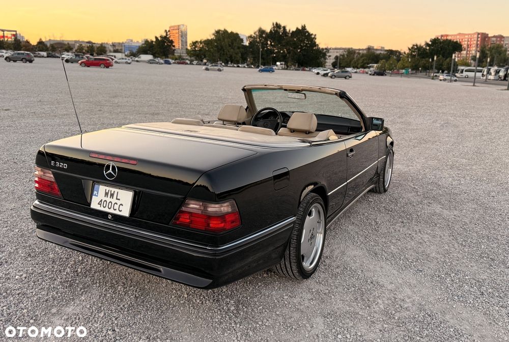 Mercedes-Benz Klasa E 320 - 15