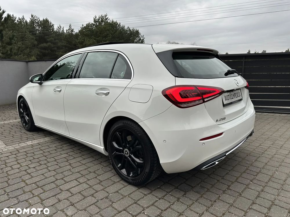 Mercedes-Benz Klasa A 250 Progressive 7G-DCT - 11