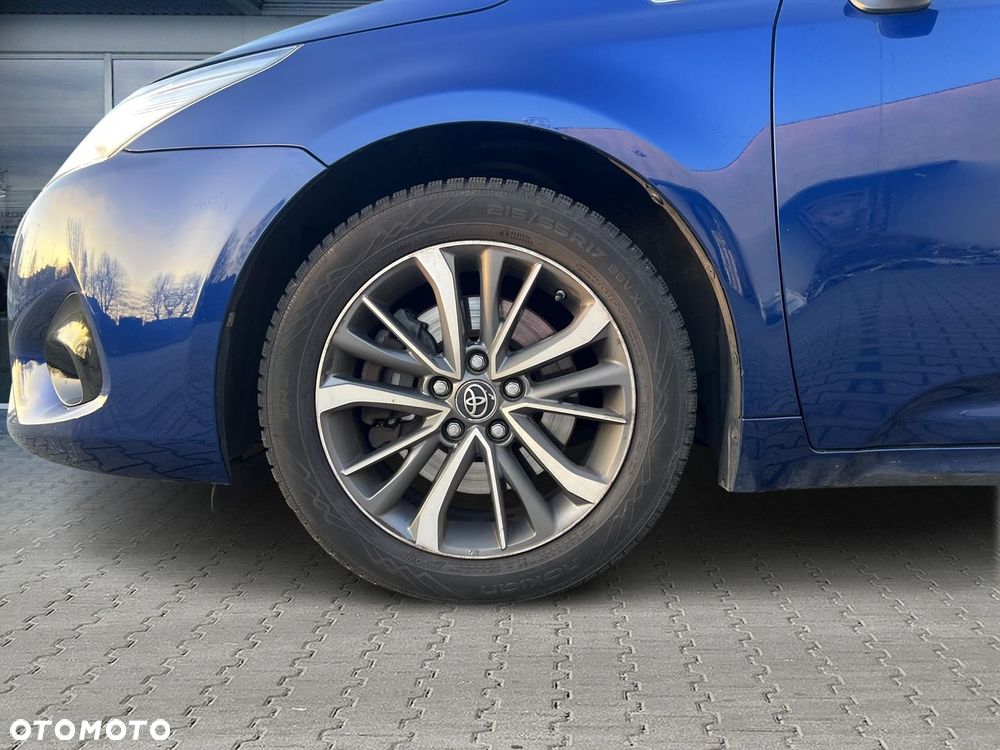 Toyota Avensis 2.0 D-4D Premium - 22