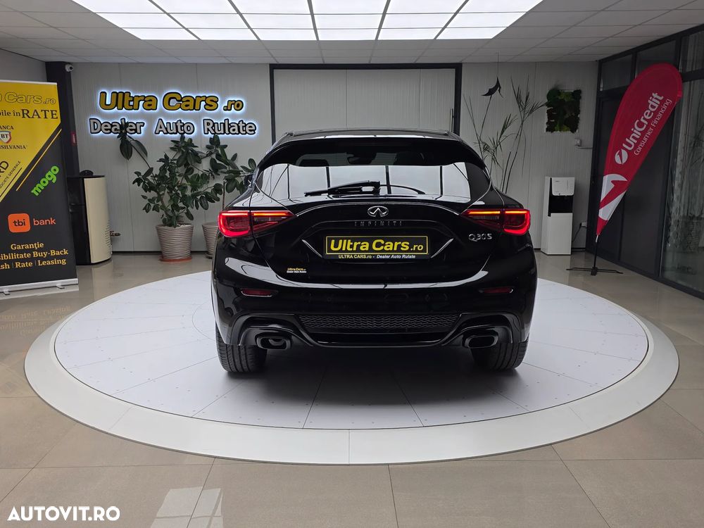 Infiniti Q30 2.2d DCT AWD Sport City Black - 4