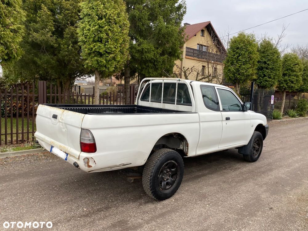 Mitsubishi L200 Pick Up 4x4 Magnum Club Cab - 2